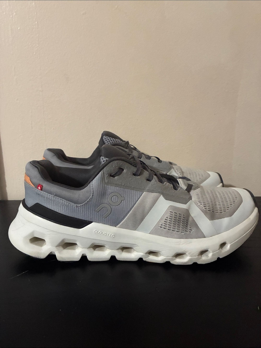 On Cloudrunner 2 running shoes featuring a grey and white mesh size 10 Men